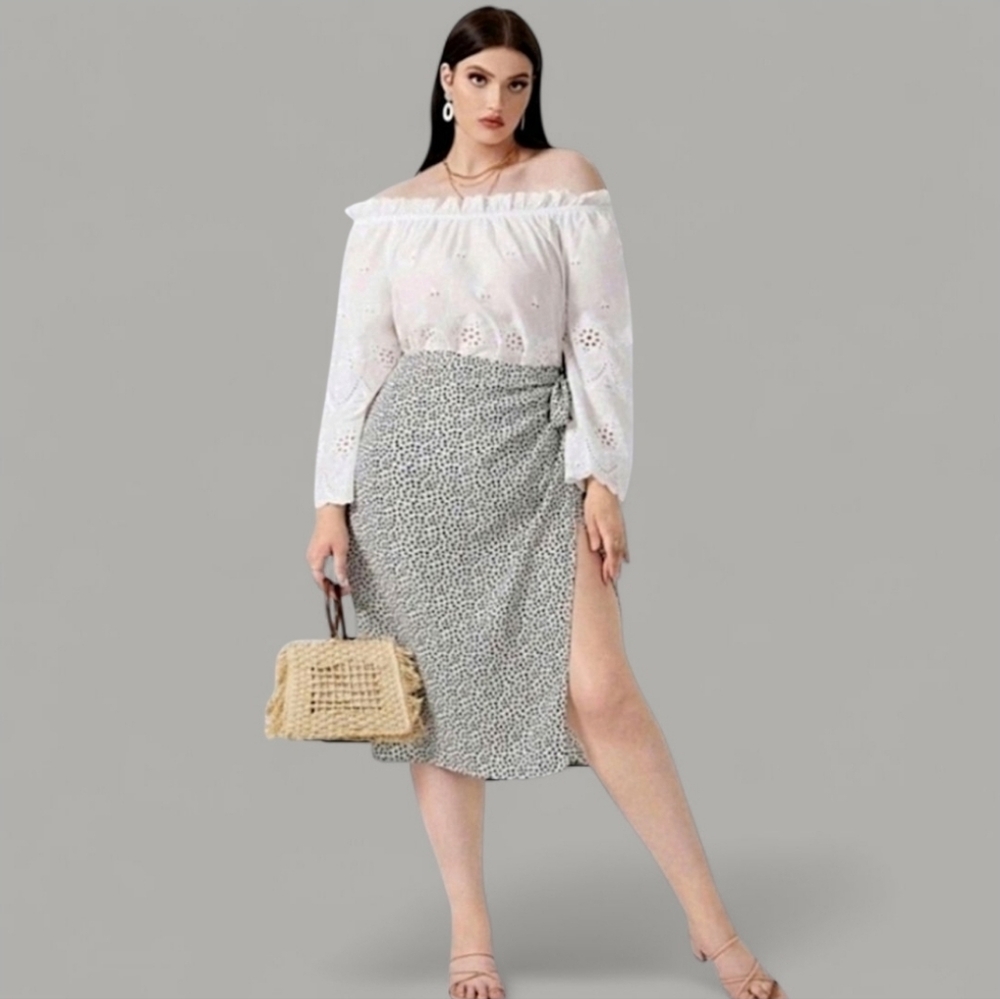 5️⃣ for 2️⃣5️⃣ Plus Elegant Ditsy Floral Patterned Midi Wrap Skirt, XL